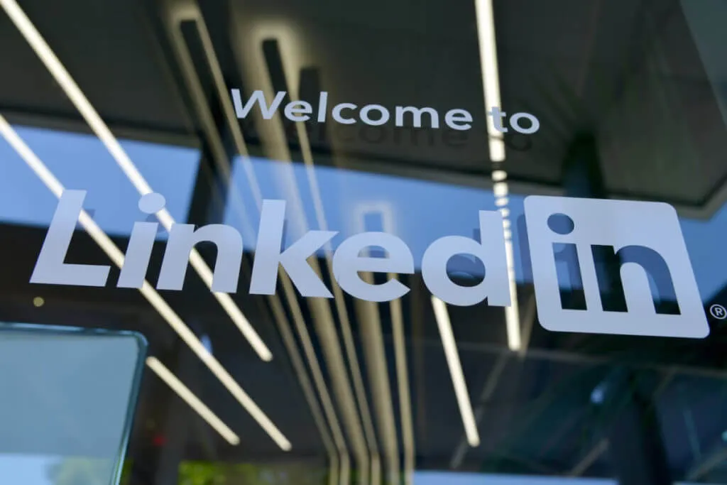 LinkedIn influencer marketing yazısının kapak görseli