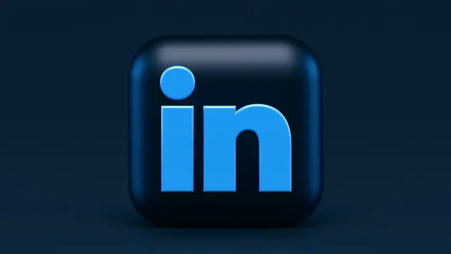 Lacivert zemin üzerinde üç boyutlu LinkedIn logosu